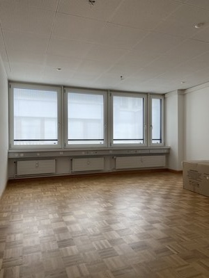 Behandlungsraum mieten Basel Innenstadt – 26m² hell & am Rathaus - Image 1