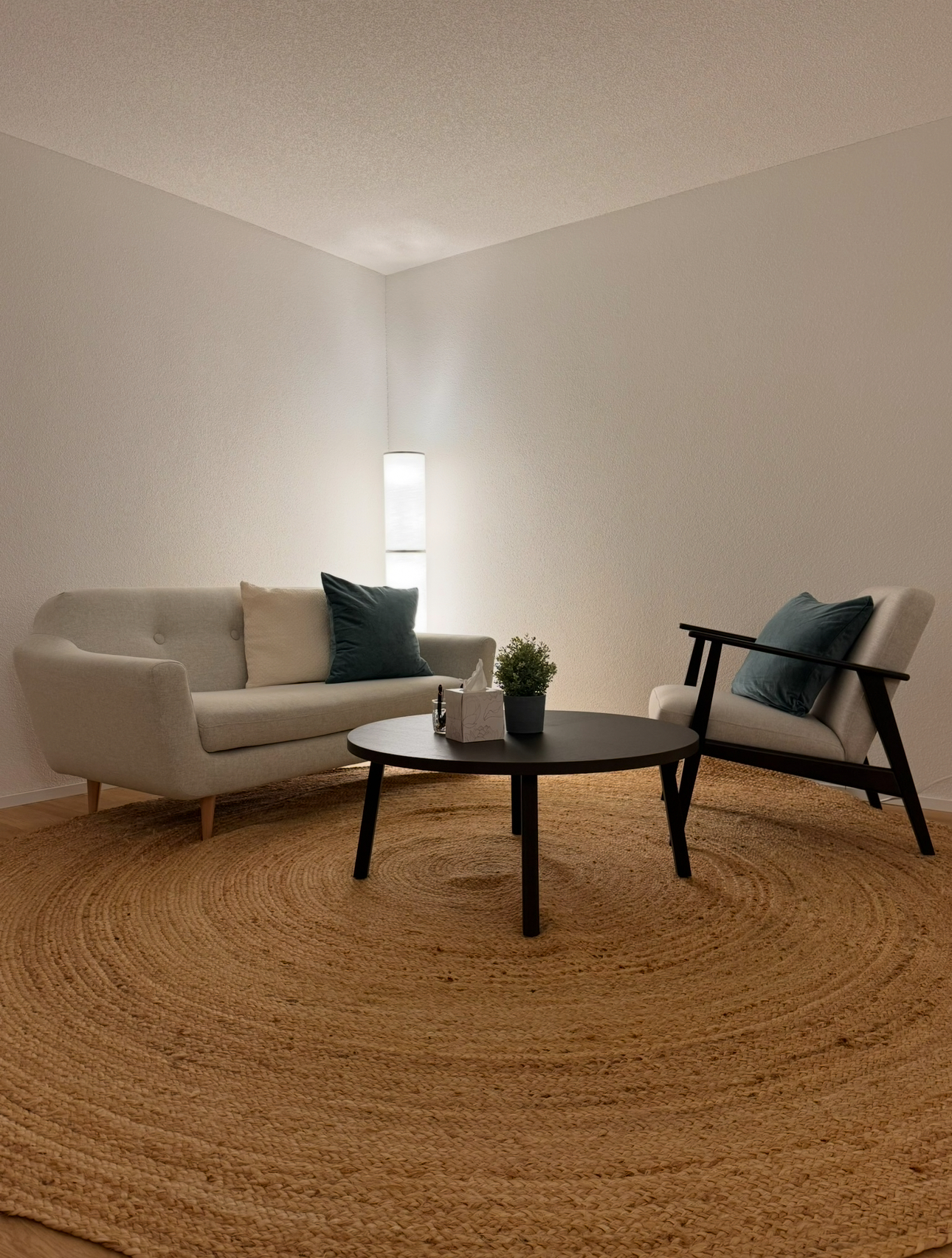 Praxisraum/Atelier/Büro in Luzern – 2-3 Tage pro Woche ab sofort - Bild 1