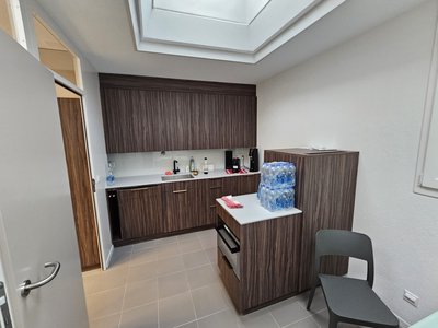 Topmoderne Hausarztpraxis in Bern zu übergeben - Image 4