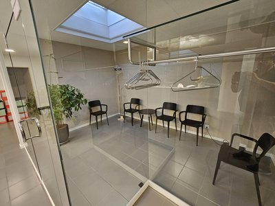 Topmoderne Hausarztpraxis in Bern zu übergeben - Image 7